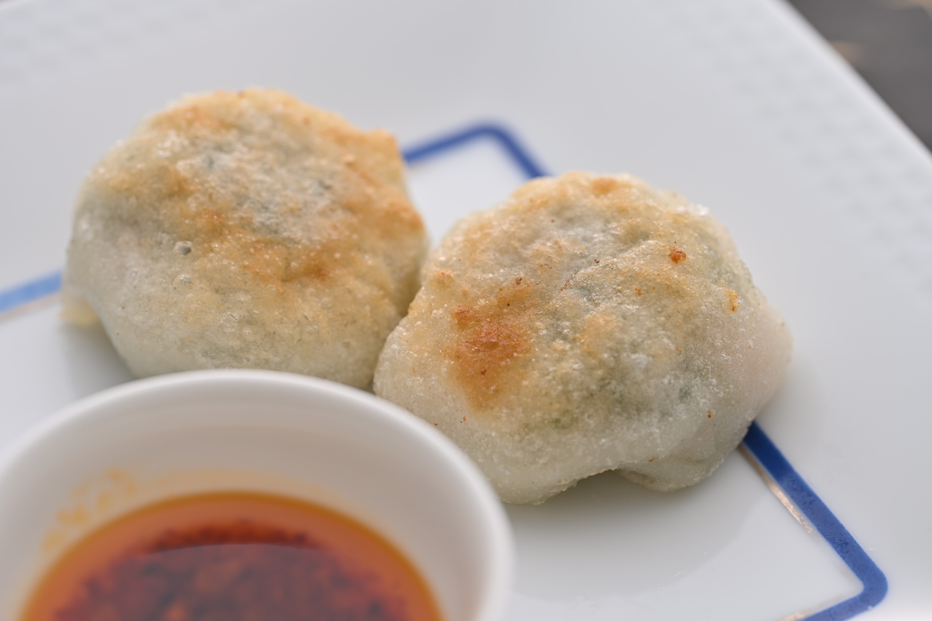 リラ7・8月のおすすめA_にら饅頭2.jpg
